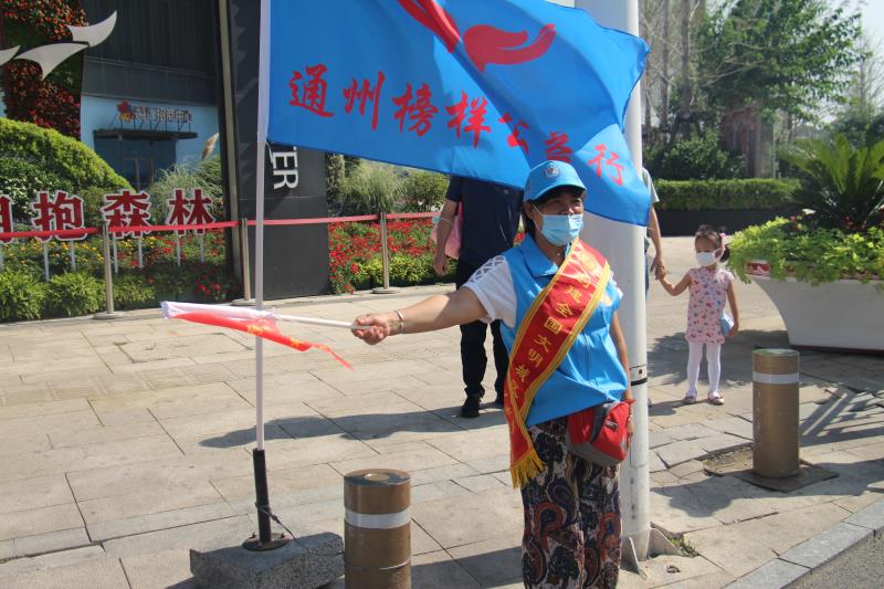 <strong>被吃摸插逼超爽蜜桃视频</strong>